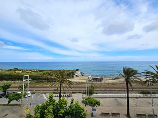 Flat  Carretera de matar�. Vivienda de 62m en 2� planta a tocar del mar