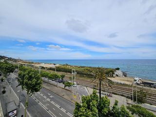 Pis  Carretera de matar�. Vivienda de 62m en 2� planta a tocar del mar