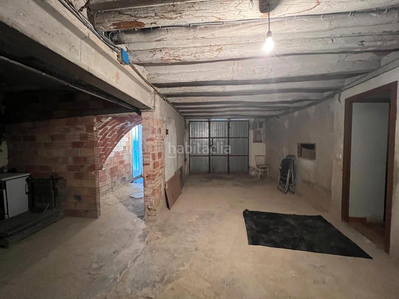 Foto 26fa961e-db3f-432c-ac39-ffb2ab7146fc. Masia amb aparcament a Montmaneu