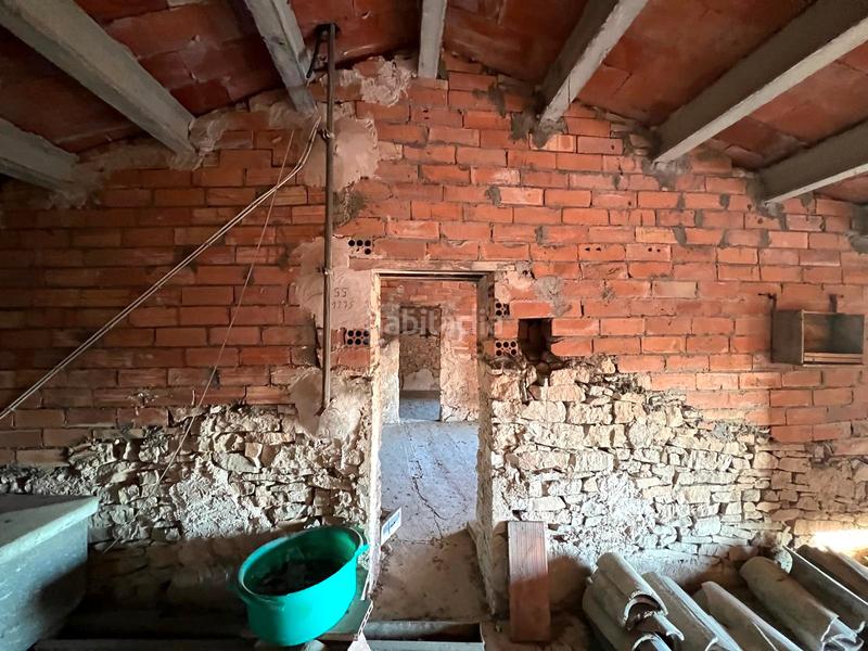 Foto 528cc5ea-fc72-48bd-b8d9-bf6d57b7e42d. Masia amb aparcament a Montmaneu