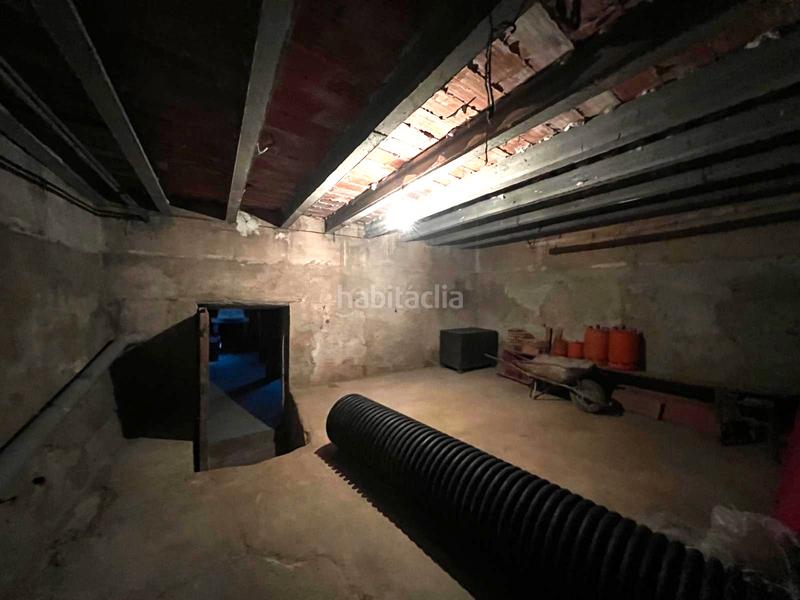 Foto f12fbffb-84da-4e5c-abed-b674d6e9253e. Masia amb aparcament a Montmaneu