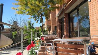 Chalet in Les Comes. Chalet con jardn, piscina y ascensor en venta en igualada - les