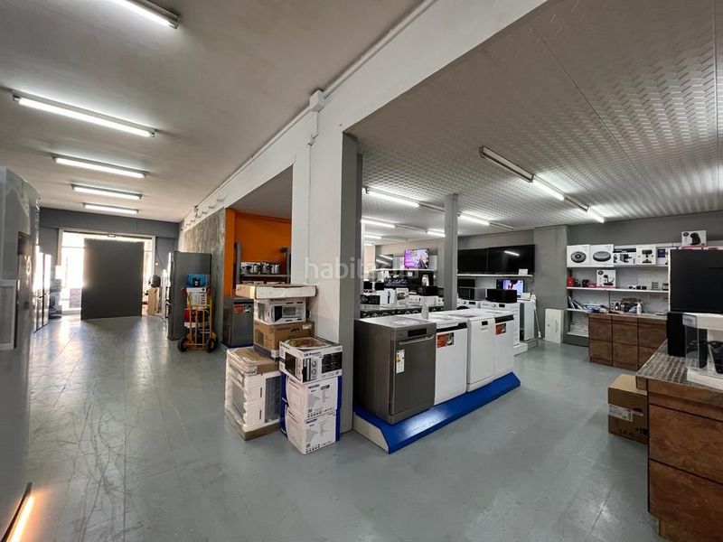 Foto 62c7f0fe-6696-4ae8-9c38-cfb7bfae851c. Local comercial a Llevant Igualada