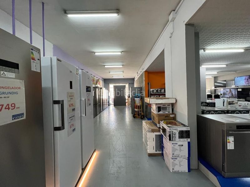 Foto e5de5ccb-3d50-477e-9315-f050ab55052f. Local comercial a Llevant Igualada