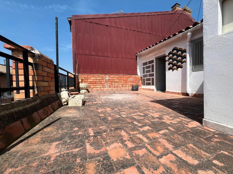 Foto f19d49e0-bd79-4b0f-8729-8d9b47a1d71d. Casa amb aparcament a Ponent - Set Camins Igualada