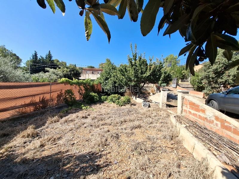 Foto f76df290-b8be-49ca-8479-21ac6d318f43. Xalet amb piscina a Cabrera d´Anoia