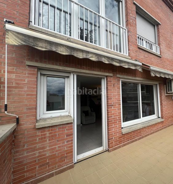 Foto 0a20f398-2a4b-41c2-af60-2bd24b8ef822. Casa amb xemeneia calefacció aparcament a Poble Sec Igualada