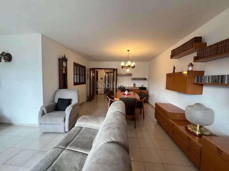 Foto 42d1c8bc-8374-427d-a42a-884c5bd6e969. Casa amb xemeneia calefacció aparcament a Poble Sec Igualada