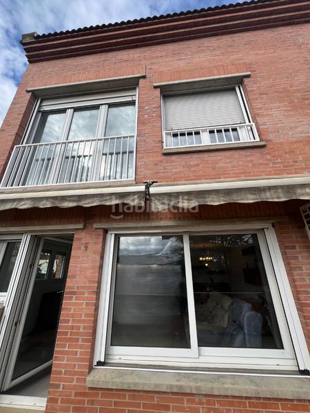 Foto 431b878b-88e0-4189-80c7-e6f8af44de29. Casa amb xemeneia calefacció aparcament a Poble Sec Igualada