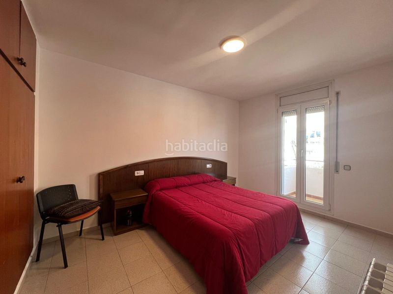 Foto 73e1fae1-be6e-4dd3-b299-f16bc76e58a6. Casa amb xemeneia calefacció aparcament a Poble Sec Igualada
