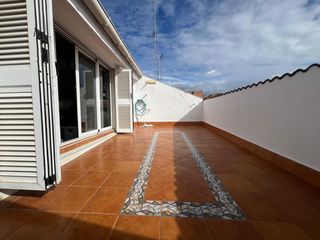 Casa a Poble Sec. Casa con jardín en venta en la mejor zona de igualada: