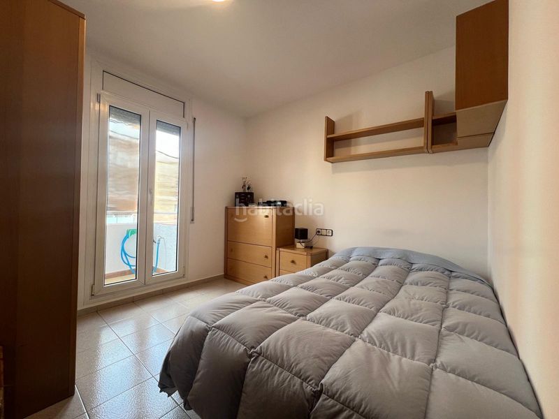 Foto d18feb2b-594c-48b1-a7fe-d80ada3280ca. Casa amb xemeneia calefacció aparcament a Poble Sec Igualada