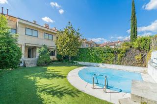 Semi detached house in El Pinar-Punta Galea