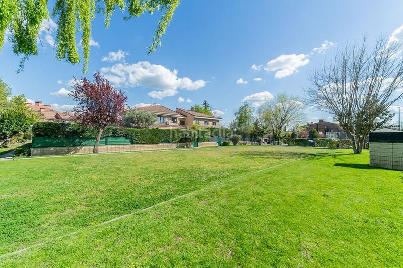 Foto eb29e07c-3450-498d-9a44-b42a2802d0bb. Reihenhaus in El Pinar-Punta Galea Rozas de Madrid (Las)