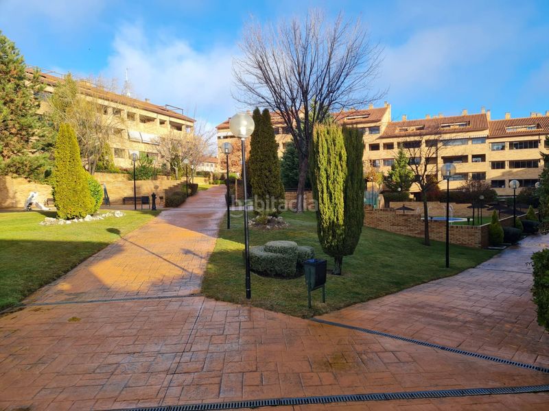 Foto 377ea5f6-01b1-4471-ba3d-d94f09d40fa6. Dúplex amb calefacció piscina a La Dehesa - El Pinar Navalcarnero