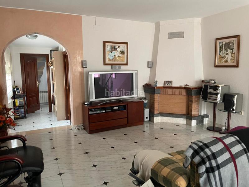 Foto d09b8987-635c-4dcf-8eda-ff630ec5ae91. Chalet con camino riscaldamento parcheggio piscina in Sant Salvador de Guardiola