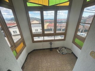 Appartement  Carrer de cercs. Piso a reformar en berga
