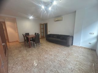 Etagenwohnung  Carrer maternitat d'elna. Piso en perfecto estado de conservación año 2006 de 3 habitacion