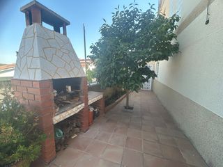 Xalet  Carrer guardiola. Casa impecable para entrar a vivir