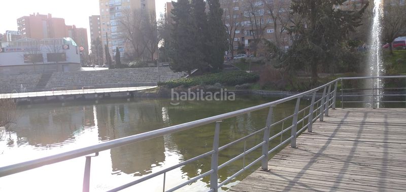 Foto ff313aab-ab18-467e-be68-6aaa0cbc3b9e. Parking voiture dans Valleaguado-La Cañada Coslada