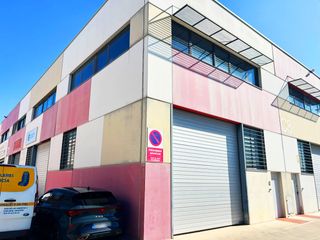 Bâtiment à usage industriel à Estación