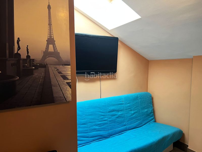 Foto c8f0b867-d2c5-497e-ac7b-e0e283992425. Duplex with heating in Loeches