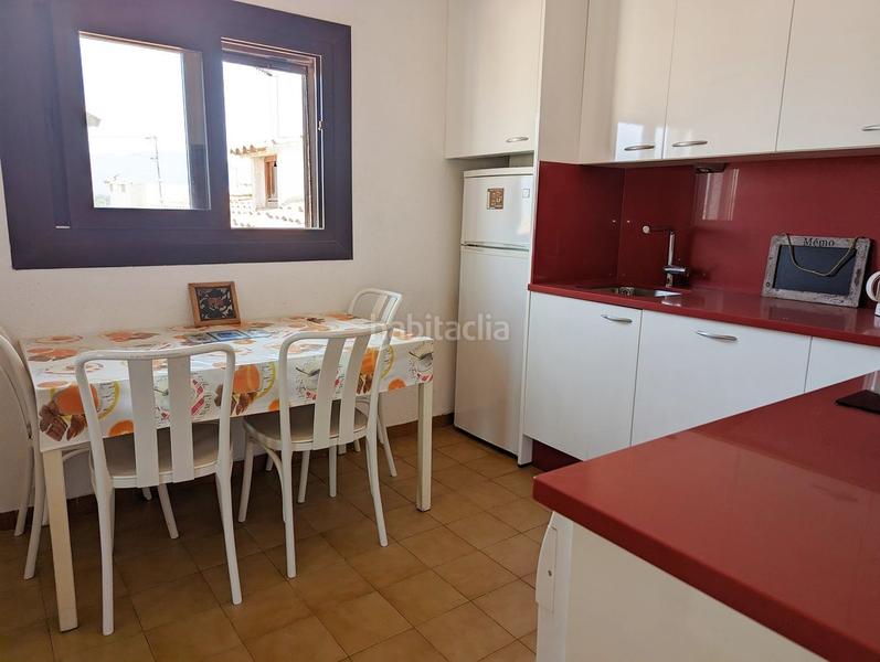 Foto 3bb6f71d-b39c-47af-a3fd-394798c2bc07. Ático  en venta con terraza, vistas al canal y amarre comunitario . en Empuriabrava
