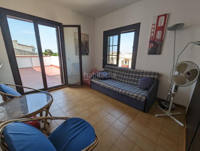 Foto 3f5fec20-4ede-4499-9d99-0ff63ec92c8a. Ático  en venta con terraza, vistas al canal y amarre comunitario . en Empuriabrava