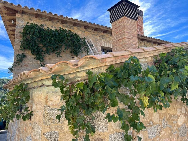 Foto 9ed332ff-9c37-4bf7-ab53-5d60650eeefd. Masía  catalana restaurada en venta con 100 hectáreas de terreno cerca de la jonquera en Vajol (La)
