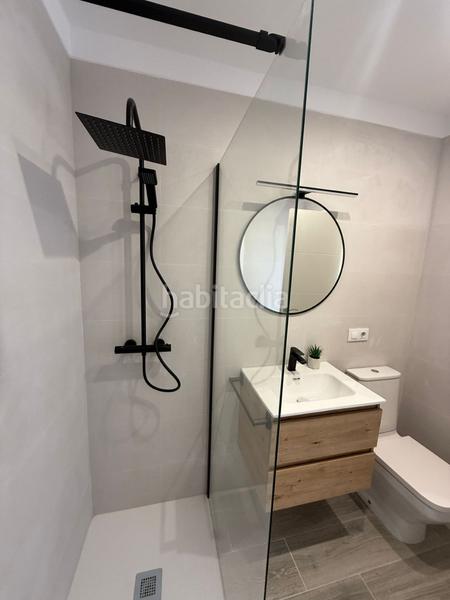Foto 1965469c-8780-4d74-8fd8-ad51333f8aca. Apartamento  en venta con piscina y jardín comunitario y plaza de aparcamiento . en Empuriabrava