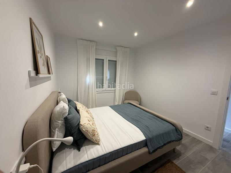 Foto b76f1151-b1cf-4add-a220-008763be93fa. Apartamento  en venta con piscina y jardín comunitario y plaza de aparcamiento . en Empuriabrava