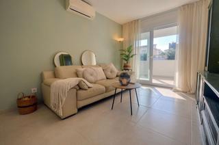 Appartement  Poblat tipic. Apartamento en venta totalmente reformado cerca del centro de em