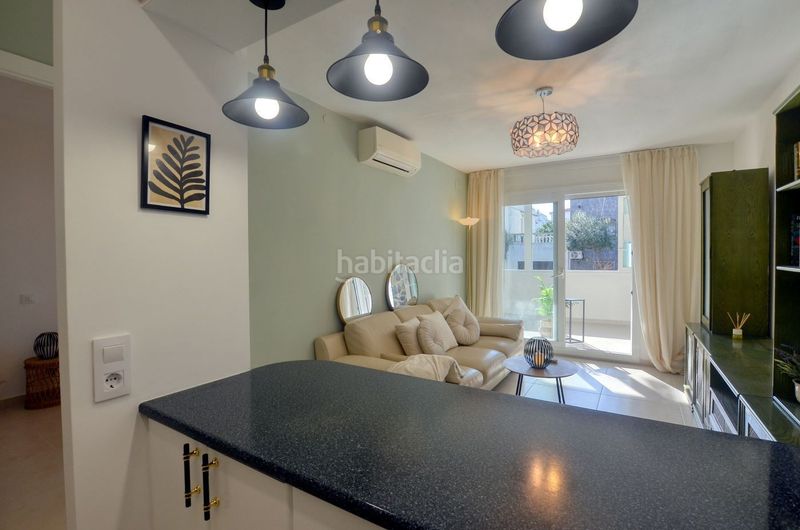 Foto afc39aa1-5c32-4bd9-bed0-421f2200a4c7. Apartament amb calefacció piscina a Carmençó Empuriabrava