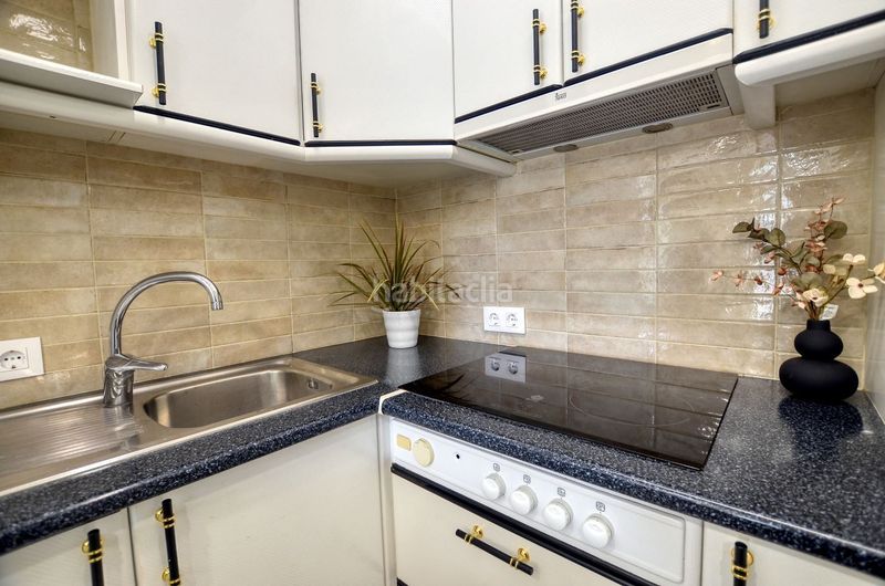 Foto f0119ada-5b5e-4ea6-93cd-d446189f888f. Apartament amb calefacció piscina a Carmençó Empuriabrava