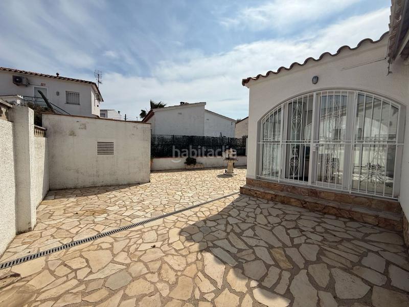 Foto 29d2096f-5fcc-46c2-bade-971760032a0e. Haus in Sant Maurici Empuriabrava