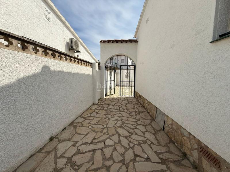 Foto bcc5b3cb-4777-4194-908a-e1e71d2848fe. Haus in Sant Maurici Empuriabrava