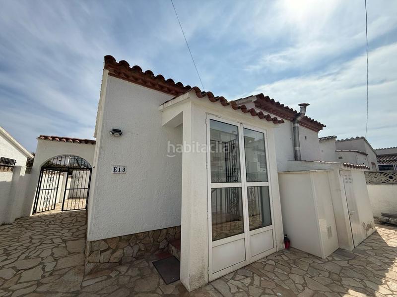 Foto d00c3854-b11d-4bf8-a3fc-d78c38696df0. Haus in Sant Maurici Empuriabrava
