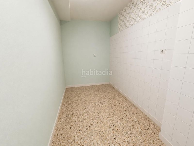 Foto 30ccc8f3-03af-45fd-abba-c7c90d7a0c33. Local comercial a Centre Roses