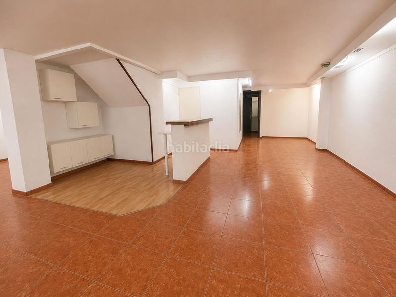 Foto 6f9517d9-e849-40d0-beaa-36455dd90d7c. Local comercial a Centre Roses