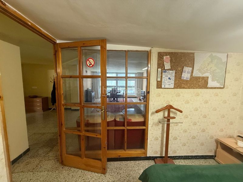 Foto fade0344-22ff-4af9-9fc2-cde9a9fe5de0. Local comercial a Centre Roses