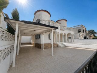 Casa  Sector mongri. En venta casa con terraza a solo 500 metros de la playa de empur