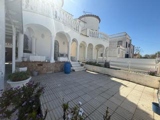 Casa  Sector mongri. En venta casa con terraza a solo 500 metros de la playa de empur