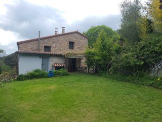 Masía  Olot. Casa catalana en venta en la región de la garrotxa, girona.