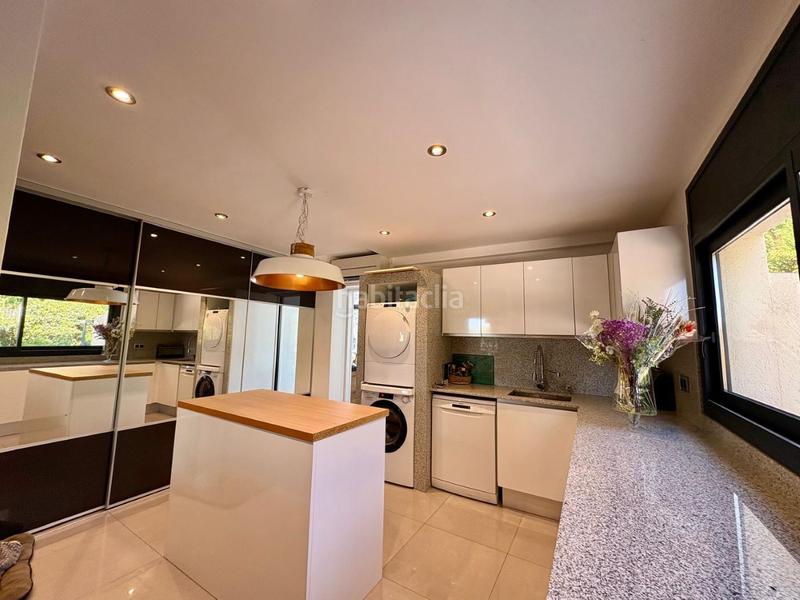 Foto 1e4cd347-b18f-442d-bc0c-b756c12398f1. Chalet mit heizung pool in Castelló d´Empúries