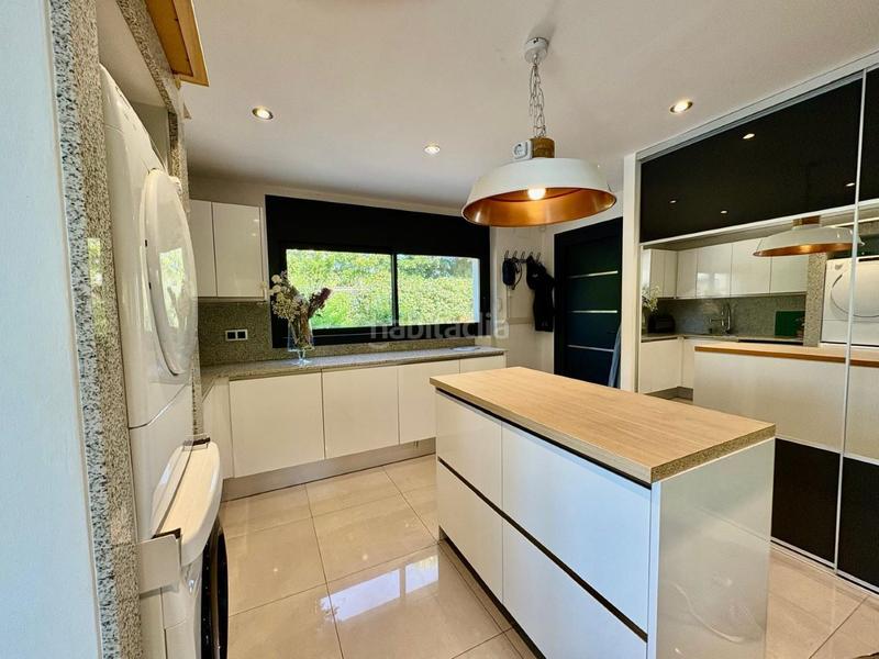 Foto a8fa34c2-da72-4078-a54a-45a7c9472fcd. Chalet mit heizung pool in Castelló d´Empúries