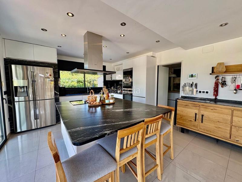 Foto add2a50f-9e20-4bb3-864c-657e38c0d444. Chalet mit heizung pool in Castelló d´Empúries