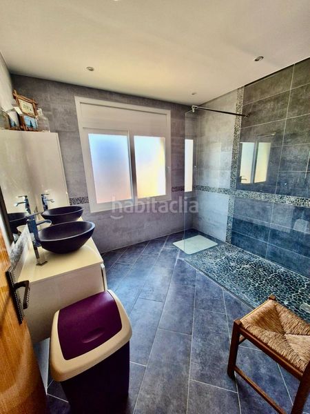 Foto a4904cfd-42b4-4239-8d92-5cc1df8e2117. Casa amb xemeneia calefacció aparcament piscina a Roses