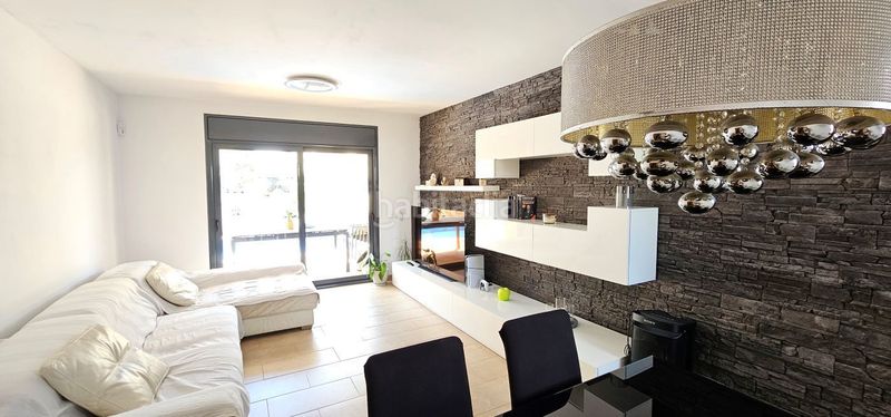 Foto 2ca78d4b-f5de-4346-aed6-5fab5d0f411f. Casa amb calefacció piscina a Puigmal - Mas Nou Empuriabrava