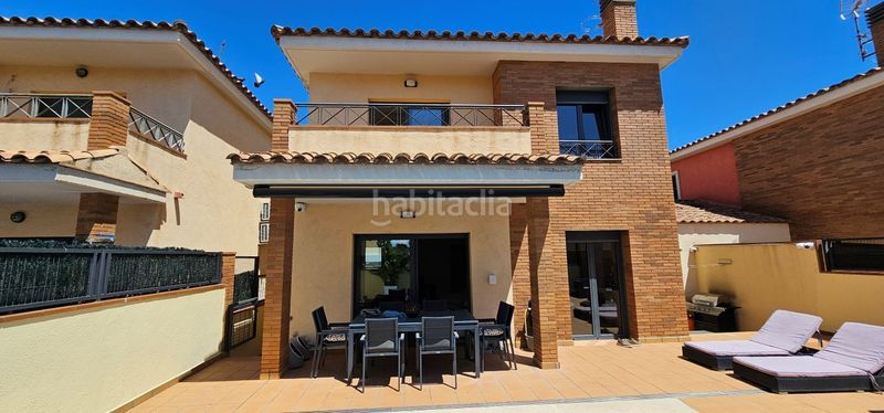 Foto 62797d05-fc52-40a4-bb02-9a1e41a2e21e. Casa amb calefacció piscina a Puigmal - Mas Nou Empuriabrava