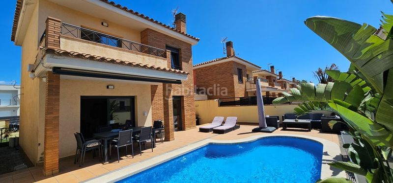 Foto ecf2dfc5-8d28-4232-9c77-1833e2675e2d. Casa amb calefacció piscina a Moxó - Sant Mori Empuriabrava